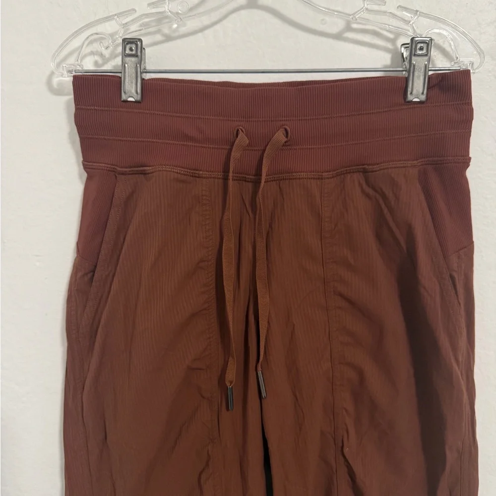 Lululemon Dance Studio Mid-rise Joggers Size 2 Roasted Brown - Picture 3 of 11